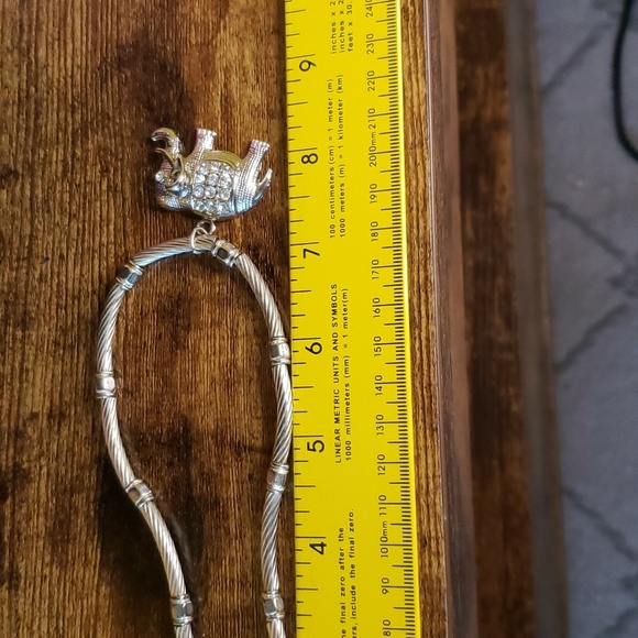 14" Silvertone Elephant with Rhinestones Necklace - Picture 5 of 5